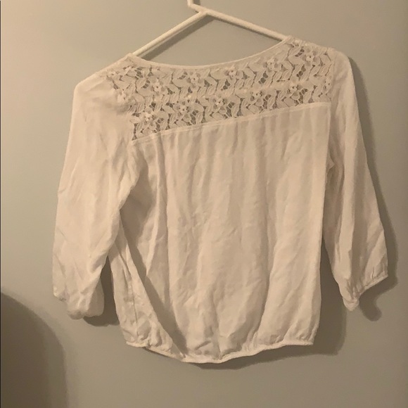 White blouse - Picture 3 of 3